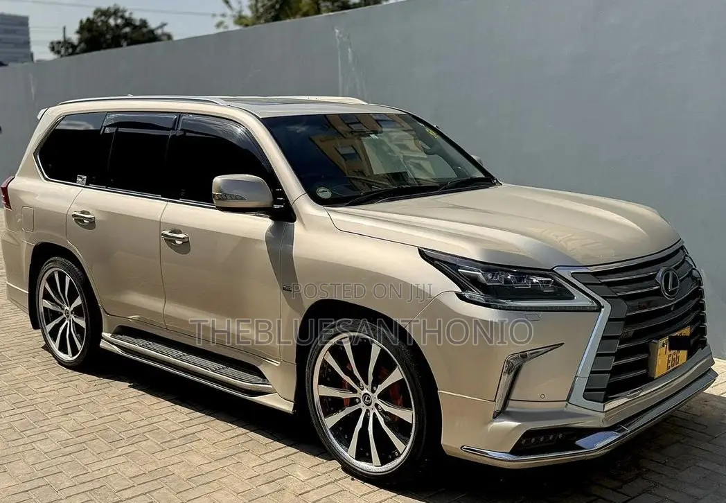 Lexus LX 2018 Gold