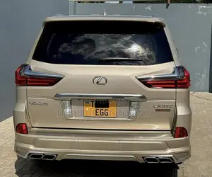 Lexus LX 2018 Gold