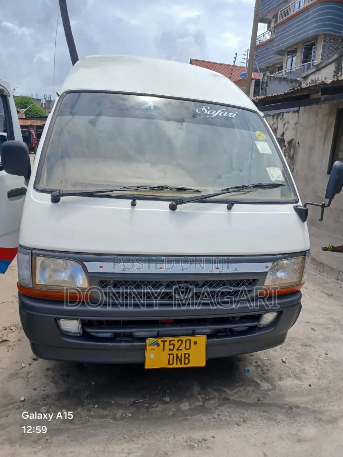 Toyota HiAce 2005 White