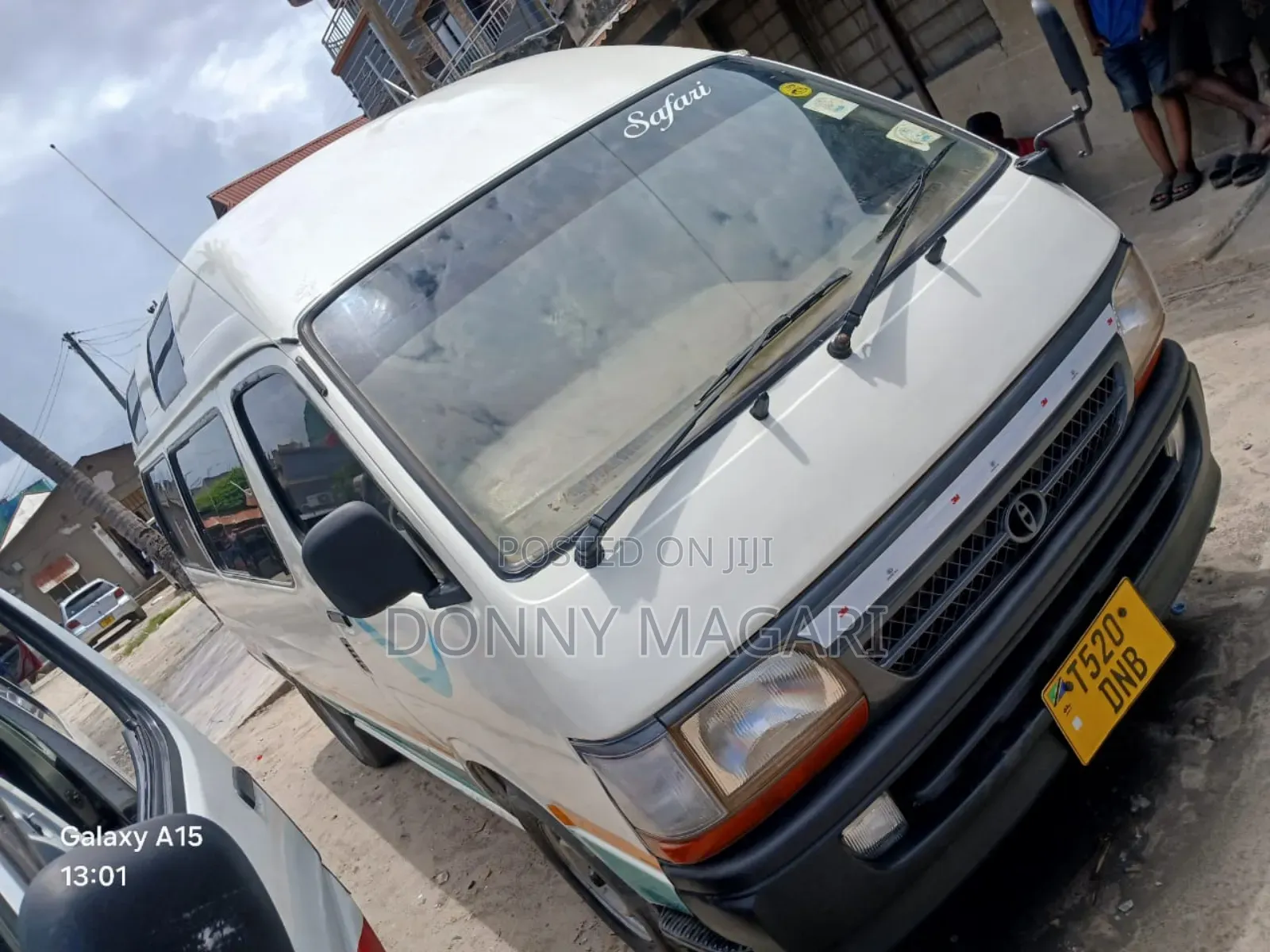 Toyota HiAce 2005 White