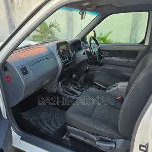 Nissan Hardbody 2018 White