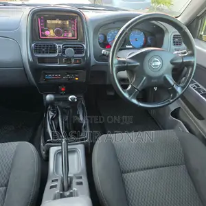 Nissan Hardbody 2018 White