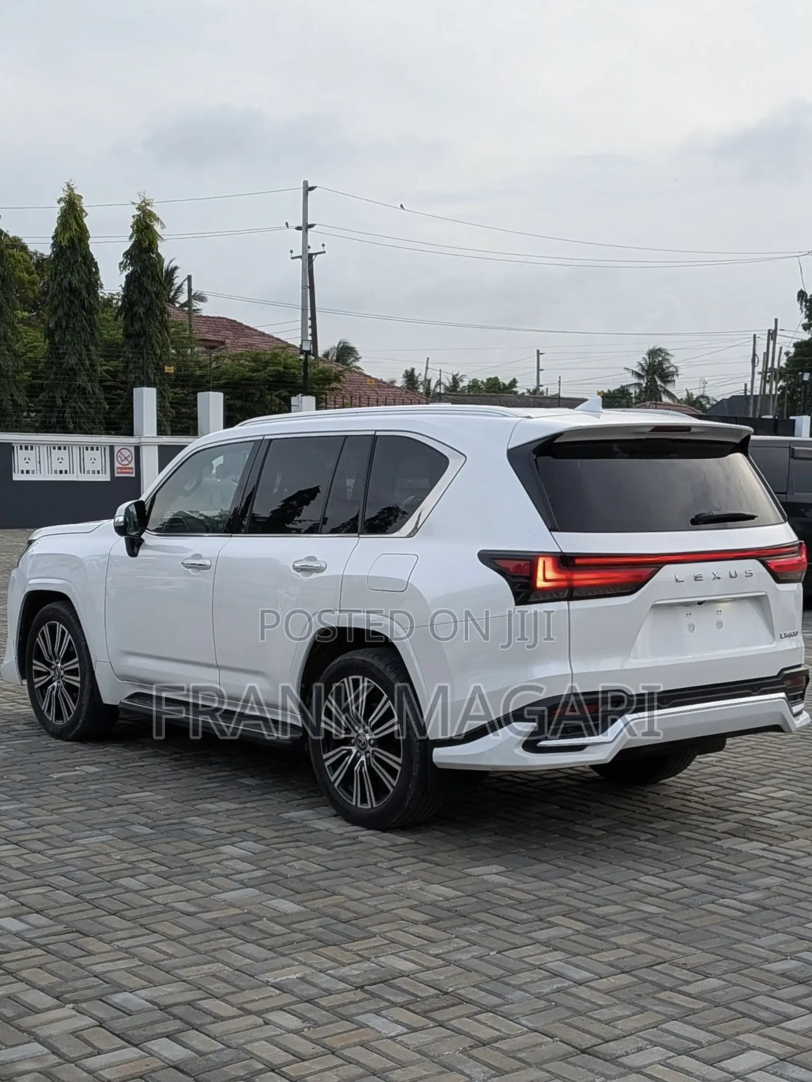 Lexus LX LX 600 2024 White