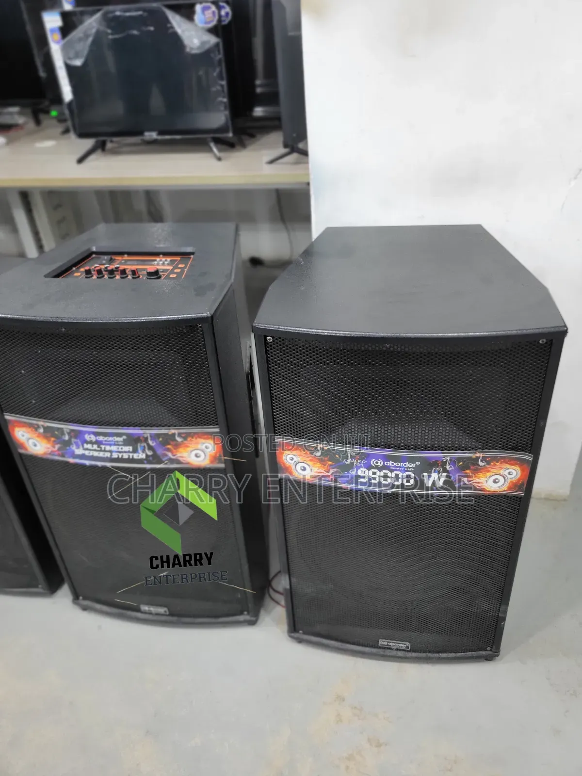 Aborder Speaker Zenye Nguvu 15inch With Mic Sherehe Na Biashara 99000w