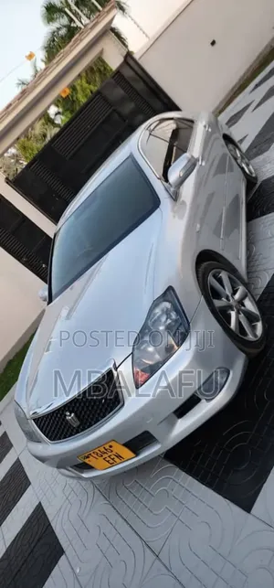 Toyota Crown 2006 Silver