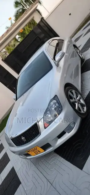 Toyota Crown 2006 Silver