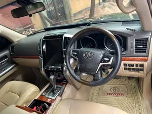 Toyota Land Cruiser 2015 Black