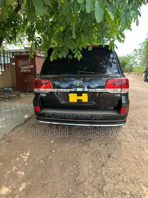 Toyota Land Cruiser 2015 Black
