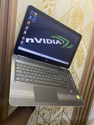 Laptop HP Pavilion 15 2GB Nvidia HDD 500GB