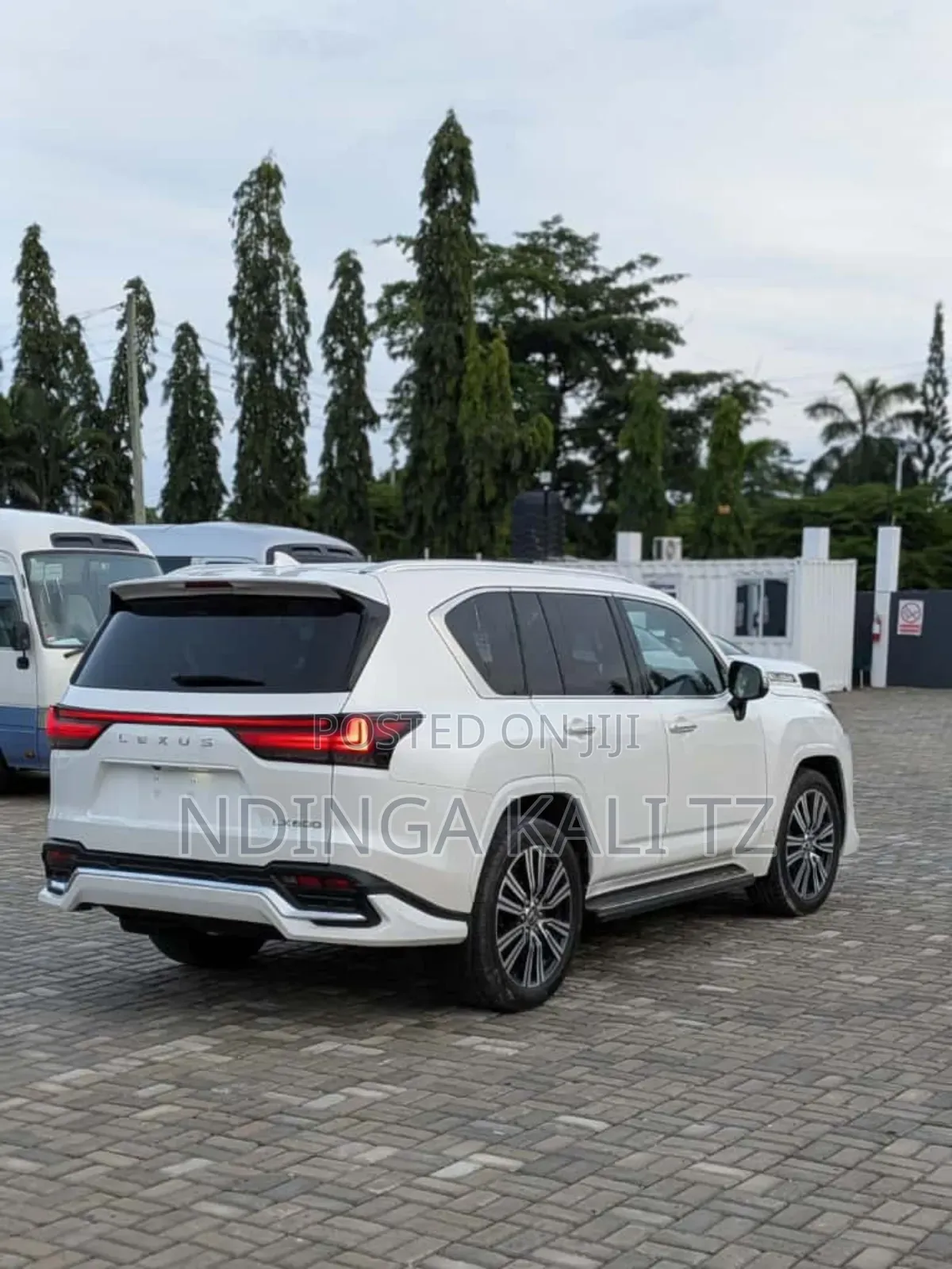 Toyota Land Cruiser 2024 White