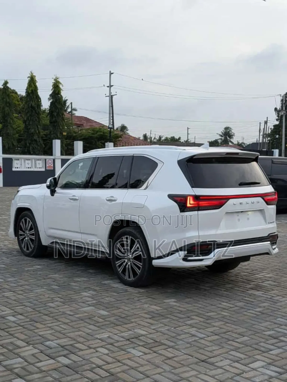 Toyota Land Cruiser 2024 White