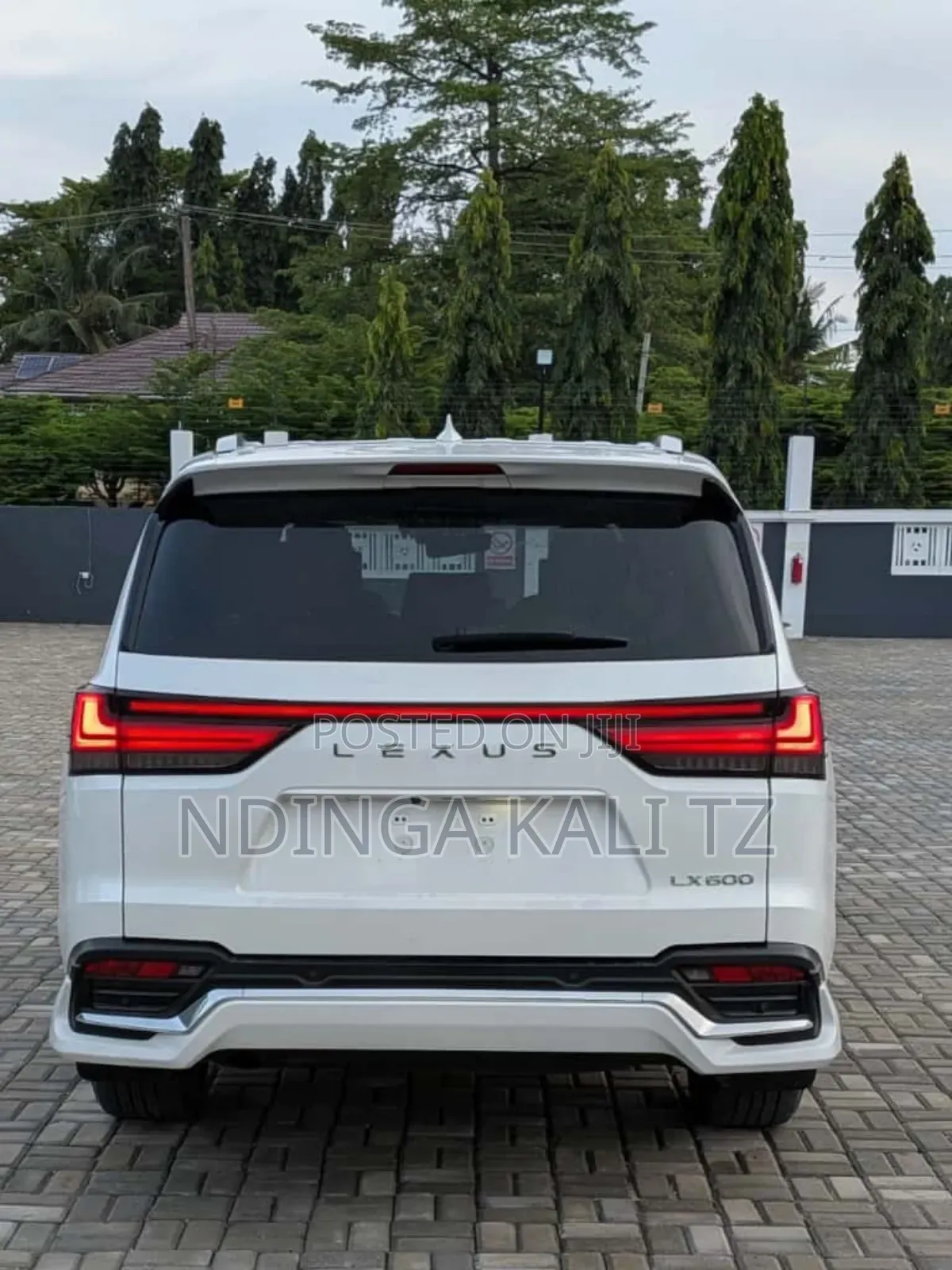 Toyota Land Cruiser 2024 White