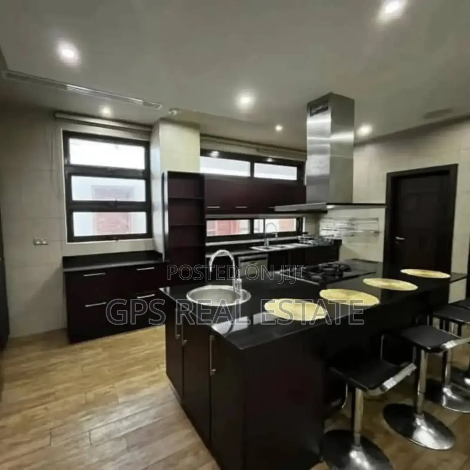 Furnished 5bdrm Bungalow in Masaki, Kinondoni for sale
