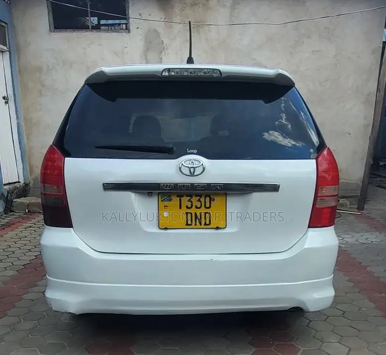 Toyota Wish 2005 White