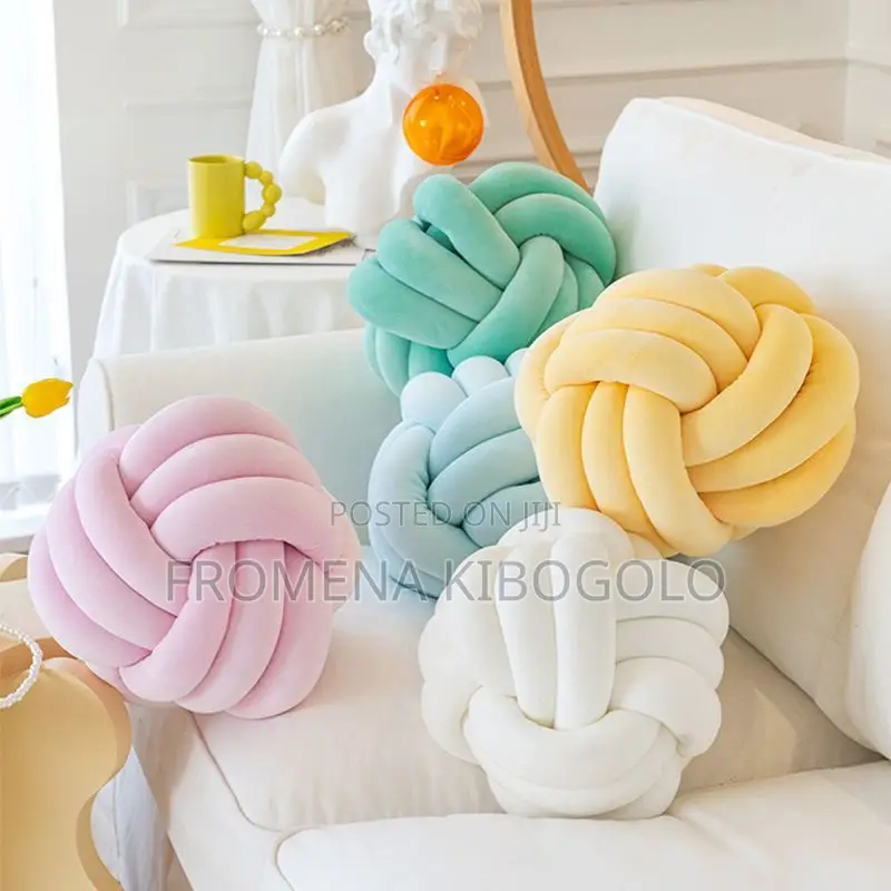 Knot Pillows