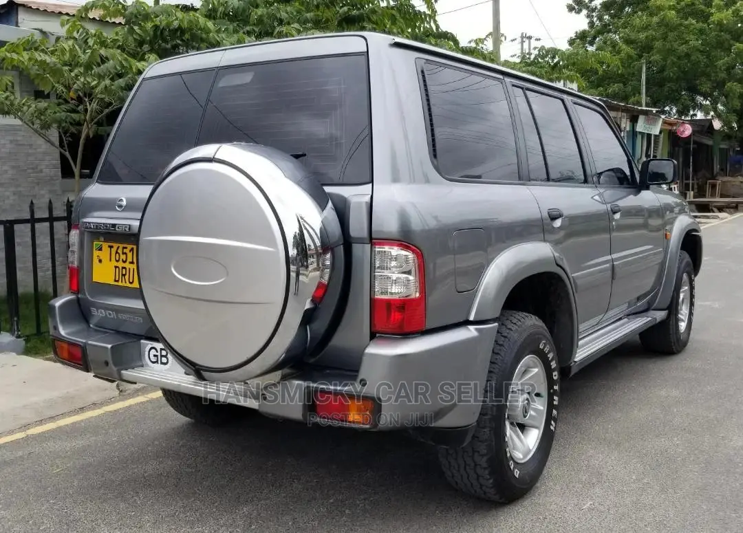 Nissan Patrol 2010 Gray