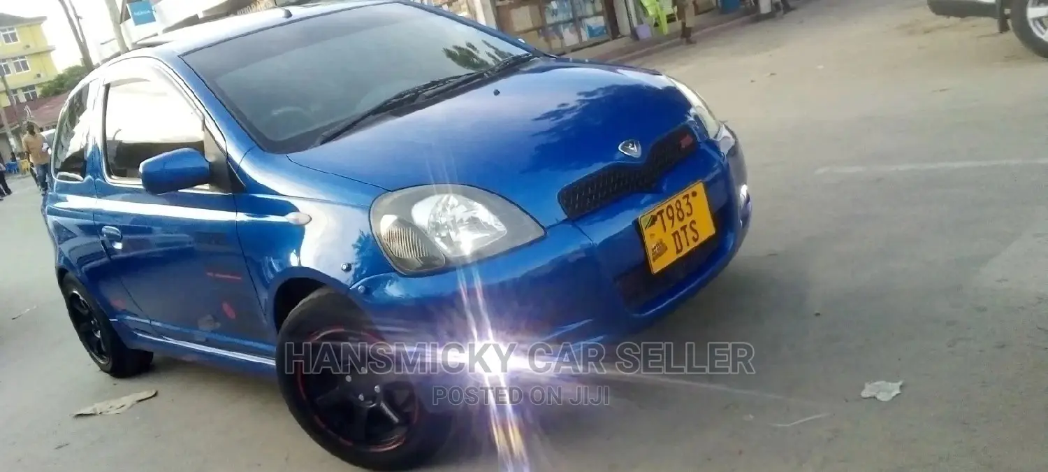 Toyota Vitz 2001 Blue