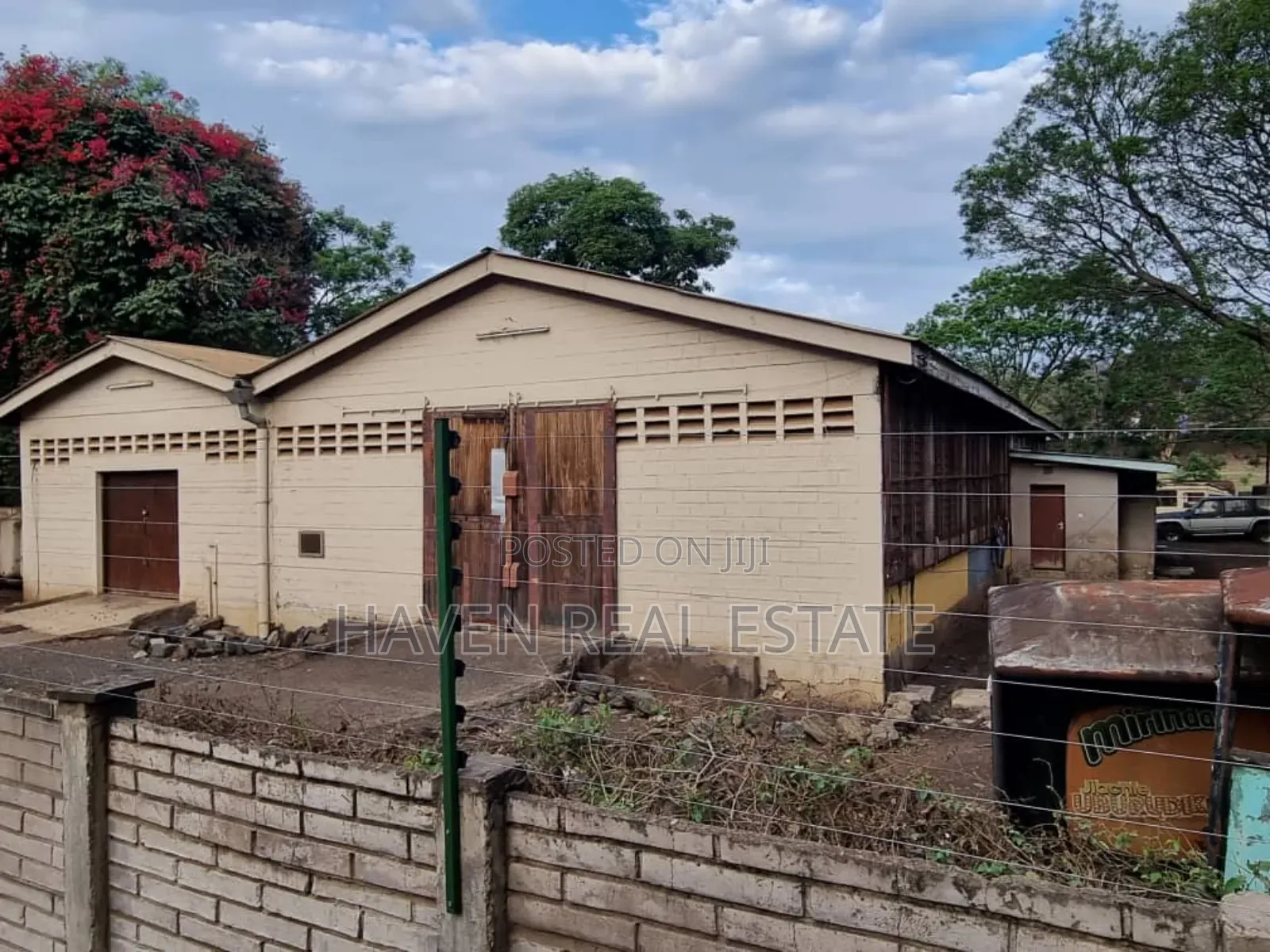 3.8acres Plot Godowns for Sale at Arusha