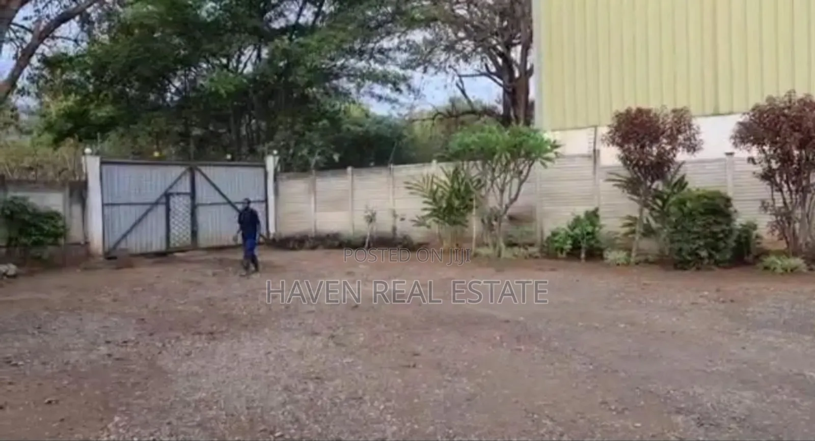 3.8acres Plot Godowns for Sale at Arusha