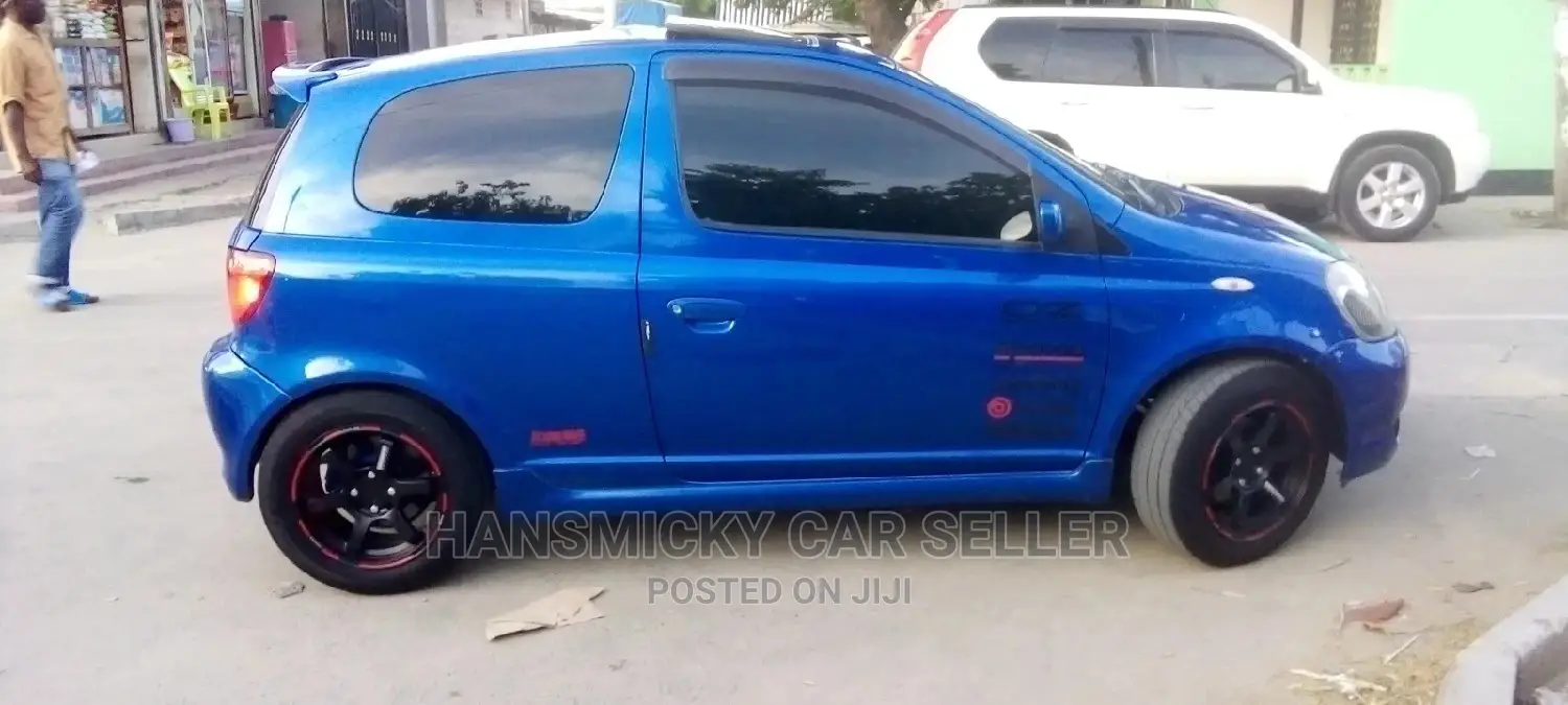 Toyota Vitz 2001 Blue