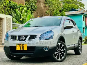 Nissan Dualis 2010 Silver