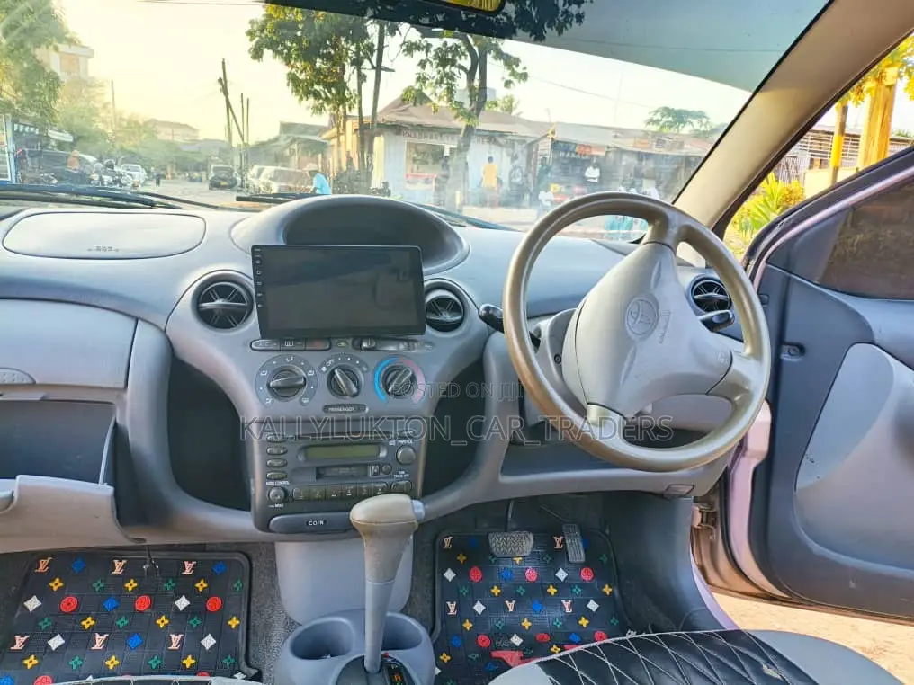 Toyota Vitz 2003 Gold