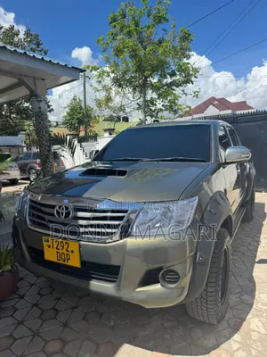 Toyota Hilux 2012 Green