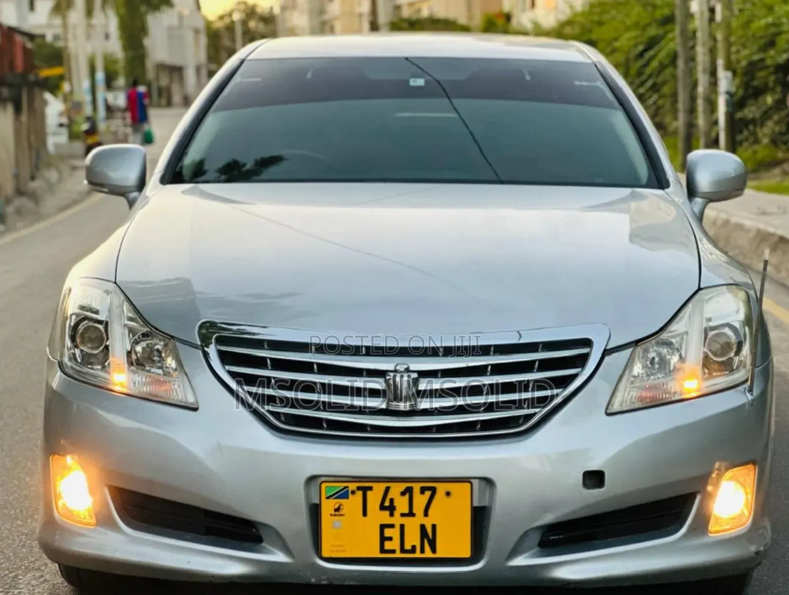 Toyota Crown 2010 Silver
