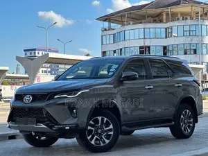 Toyota Fortuner 2024 Gray