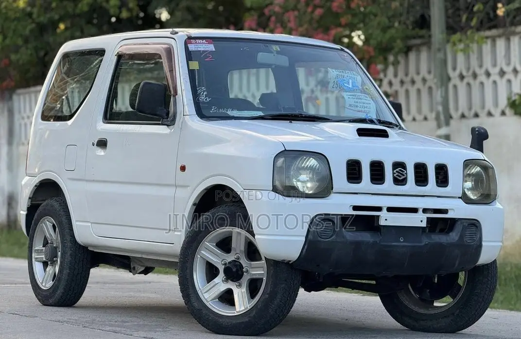 Suzuki Jimny 2000 White