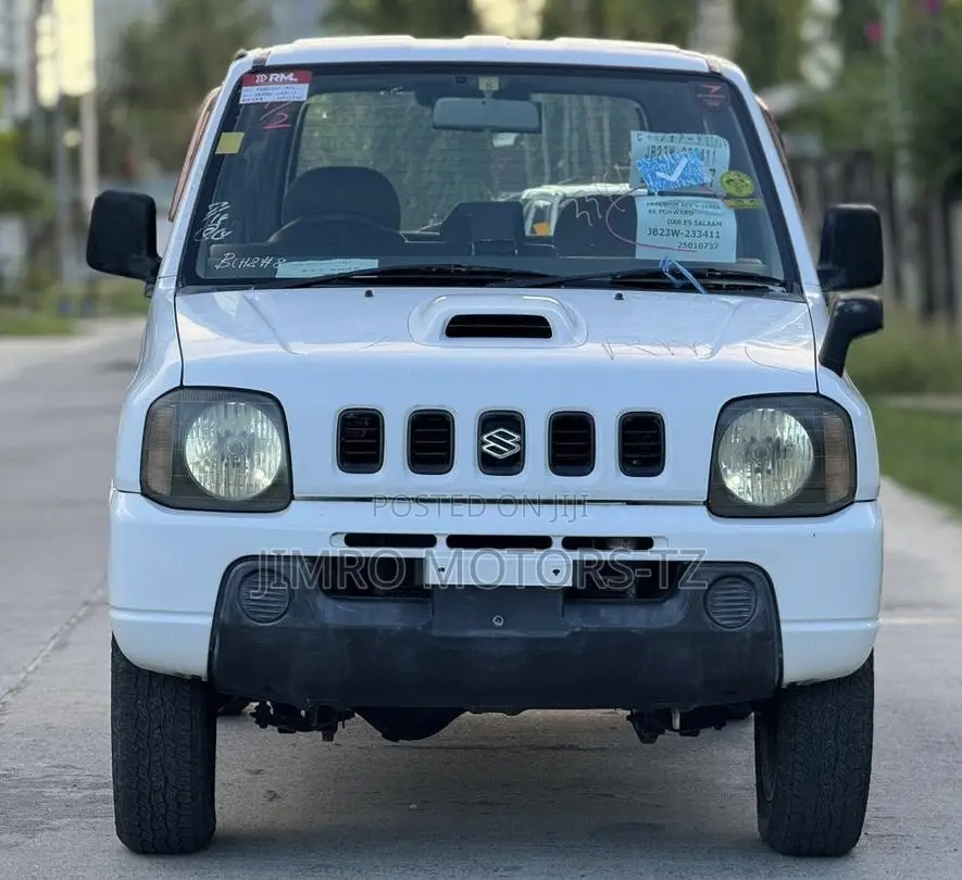 Suzuki Jimny 2000 White