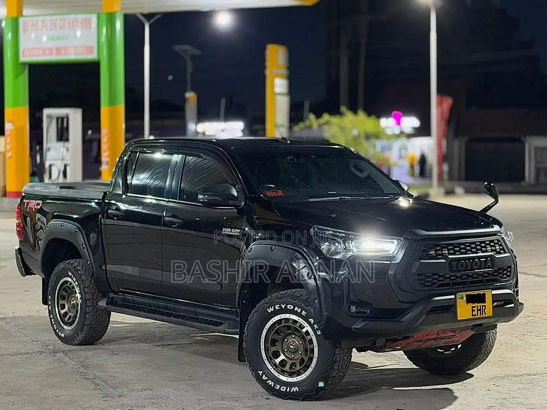 Toyota Hilux Revo Double Cab Deisel 2.8 AWD 2019 Black