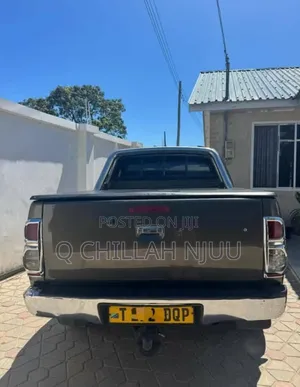 Toyota Hilux 2012 Gray