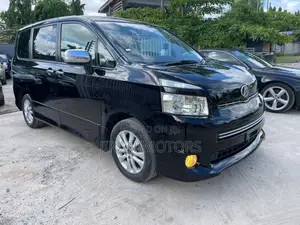 Toyota Voxy 2010 Black