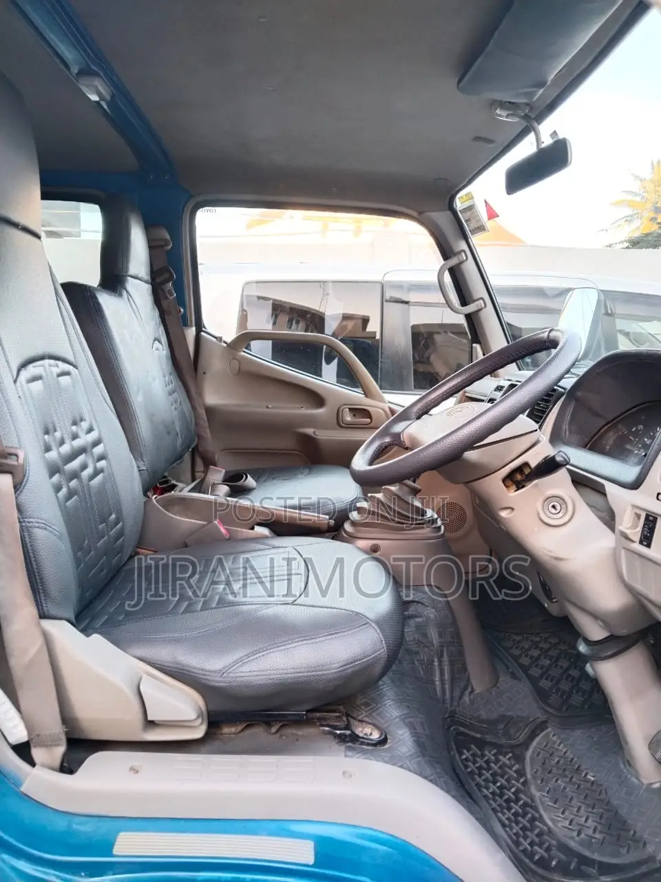 Toyota Toyoace Double Cabin