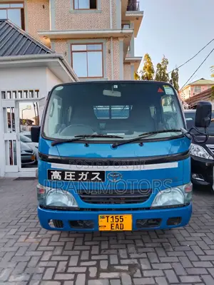 Toyota Toyoace Double Cabin