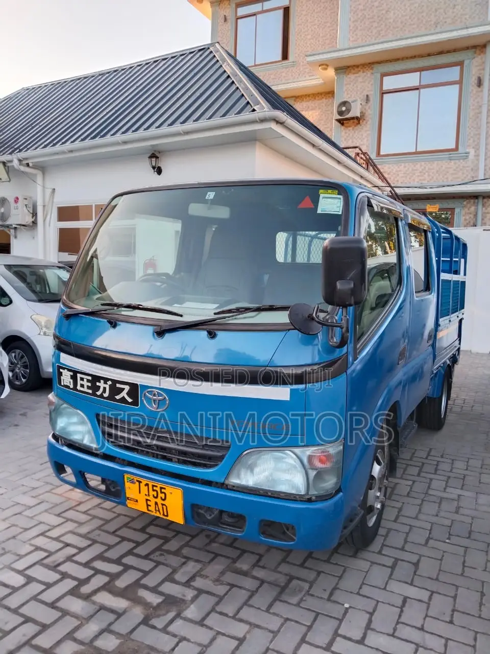 Toyota Toyoace Double Cabin