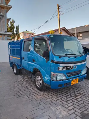 Toyota Toyoace Double Cabin