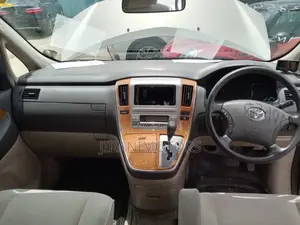 Toyota Alphard 2.4 Petrol FWD 2006 Gold