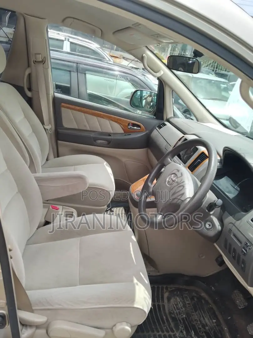 Toyota Alphard 2.4 Petrol FWD 2006 Gold