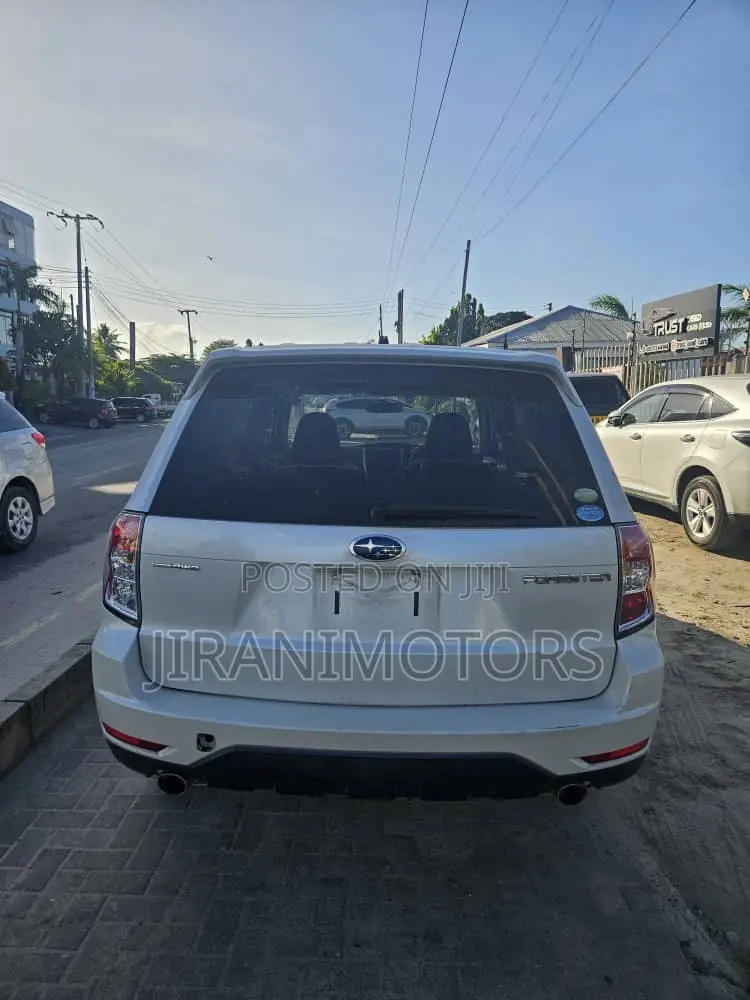 Subaru Forester 2.0D X 2010 White