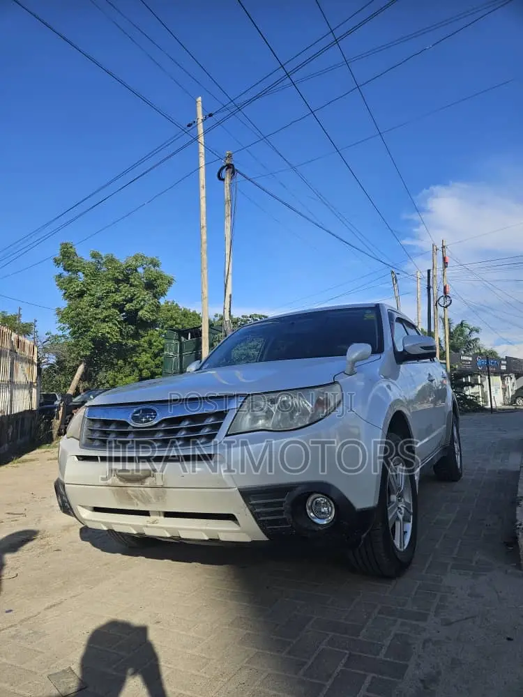 Subaru Forester 2.0D X 2010 White