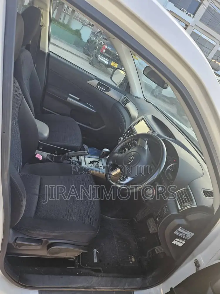 Subaru Forester 2.0D X 2010 White