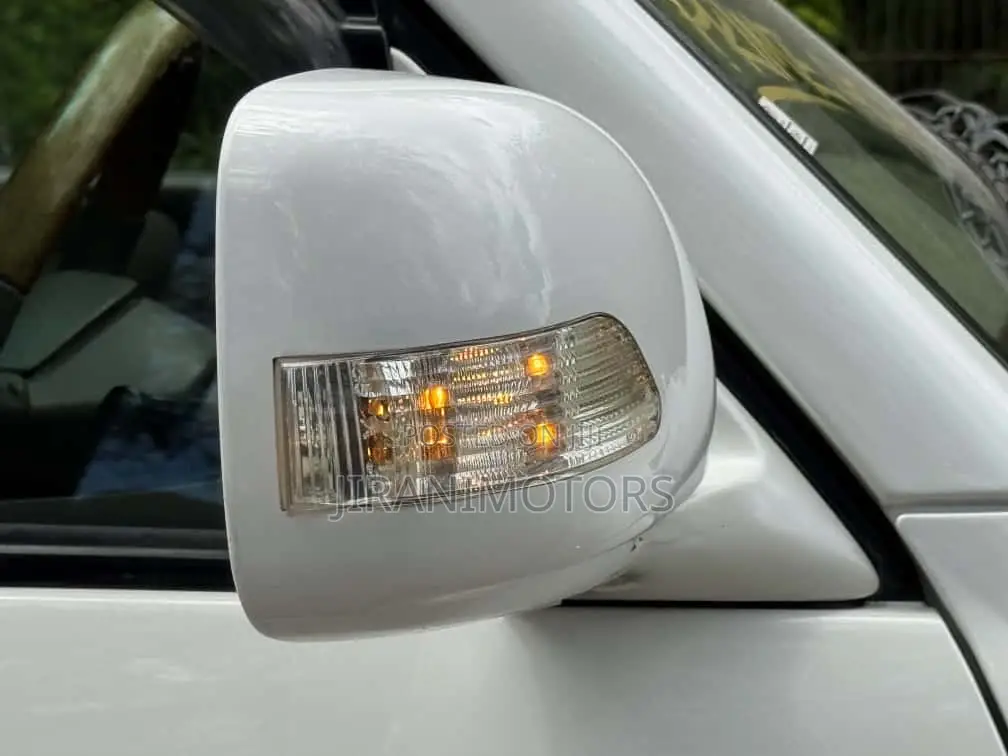 Toyota Land Cruiser 100 4.2 TD 2004 White