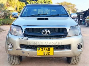 Toyota Hilux 2009 Gold