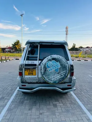 Toyota Land Cruiser Prado 2002 White