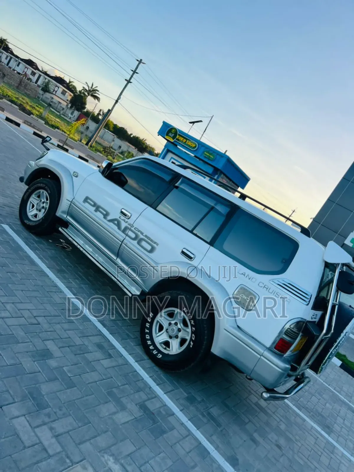 Toyota Land Cruiser Prado 2002 White