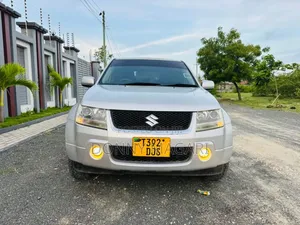 Suzuki Escudo 2005 Silver