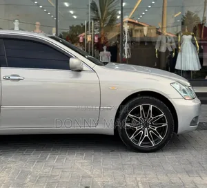 Toyota Crown 2004 Silver