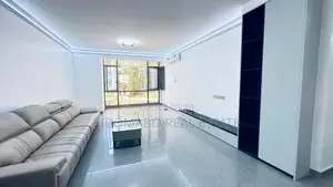 3bdrm Apartment in Oyster Bay for sale